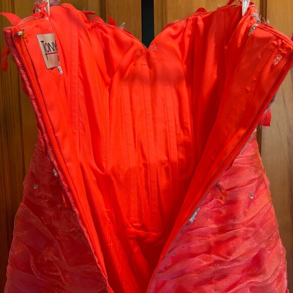 Tony Bowls Le Gala Strapless/One Shoulder/Or with Straps Formal/Prom Dress - Picture 7 of 16